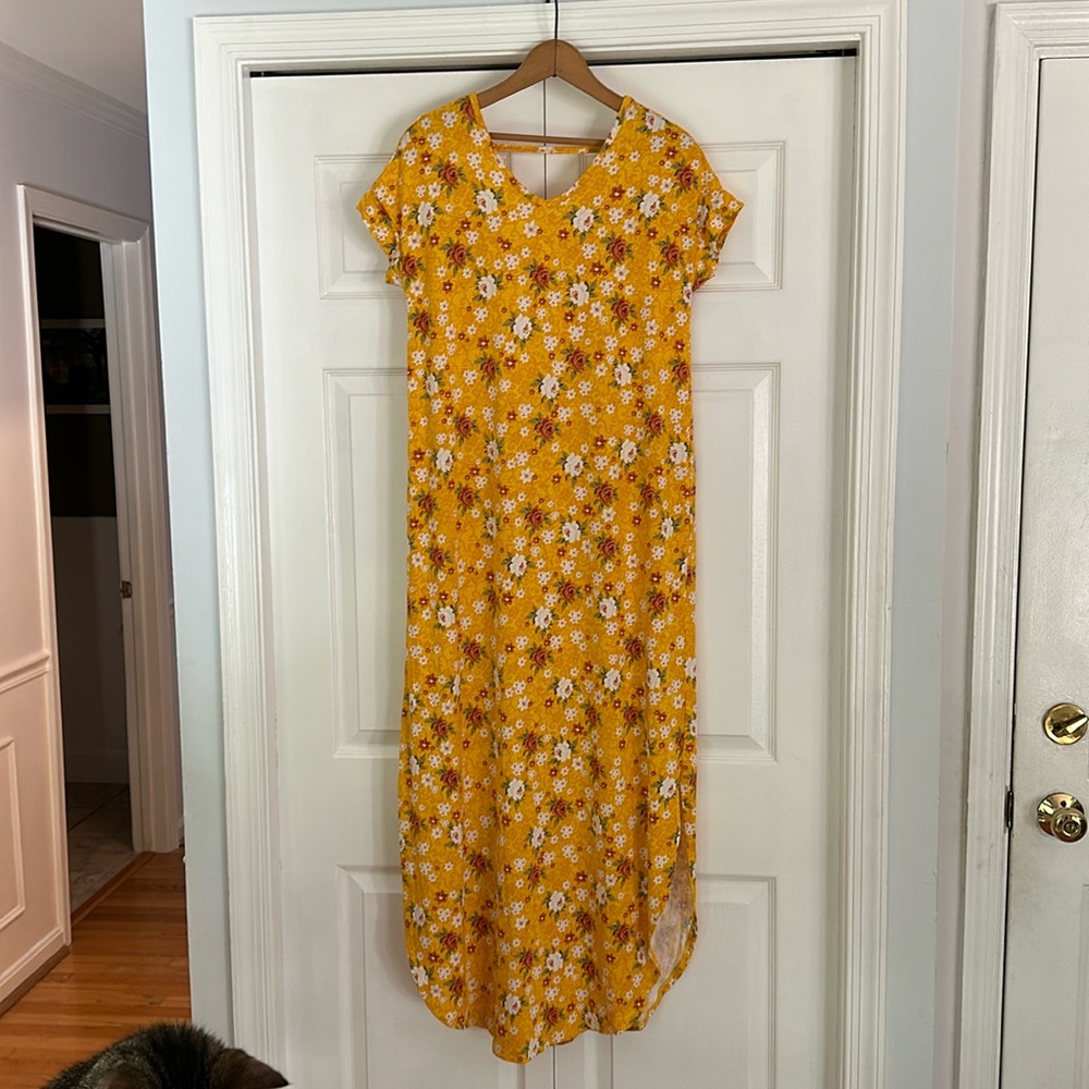 LuLaRoe maxi dress size XS. Yellow floral print
